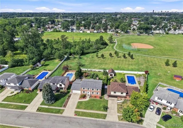 Photo 4 of Sale Pending at 62 Deer Chase Rd, West Seneca, NY 14224 | MLS# B1710214 | Listing updated on 2026-09-05