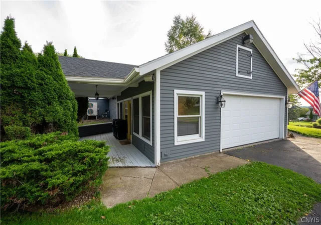 Photo 3 of Single family home for sale at 3308 Walden Oaks Blvd, Cortlandville, NY 13045 | MLS# S1710875 | Listing updated on 2026-08-30