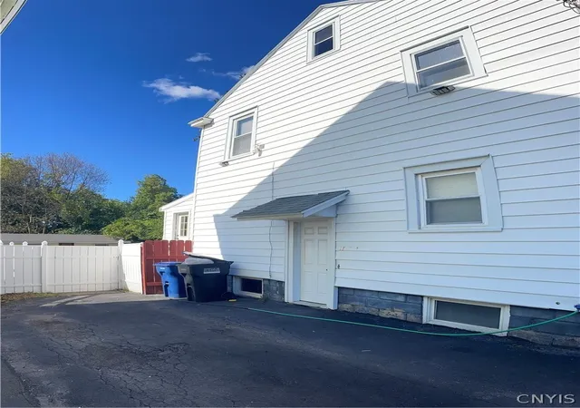 Photo 3 of Sale Pending at 1537 Lemoyne Ave, Syracuse, NY 13208 | MLS# S1710882 | Listing updated on 2026-09-01