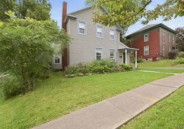 Photo 3 of Sale Pending at 39 Nelson St, Cazenovia, NY 13035 | MLS# S1710747 | Listing updated on 2026-09-10