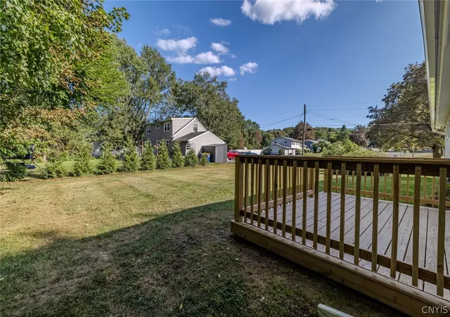 Photo 4 of Single family home for sale at 119 Greystone Dr, Camillus, NY 13031 | MLS# S1710895 | Listing updated on 2026-08-30