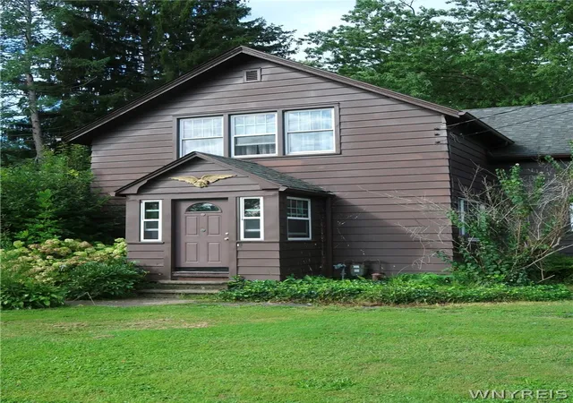 Photo 3 of Sale Pending at 17015 Ontario Rd, Hanover, NY 14081 | MLS# B1710897 | Listing updated on 2026-09-05