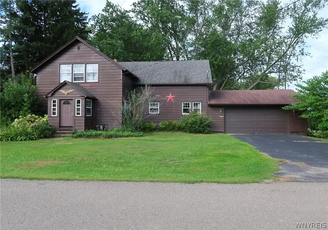 Photo 3 of Sale Pending at 17015 Ontario Rd, Hanover, NY 14081 | MLS# B1710897 | Listing updated on 2026-09-05