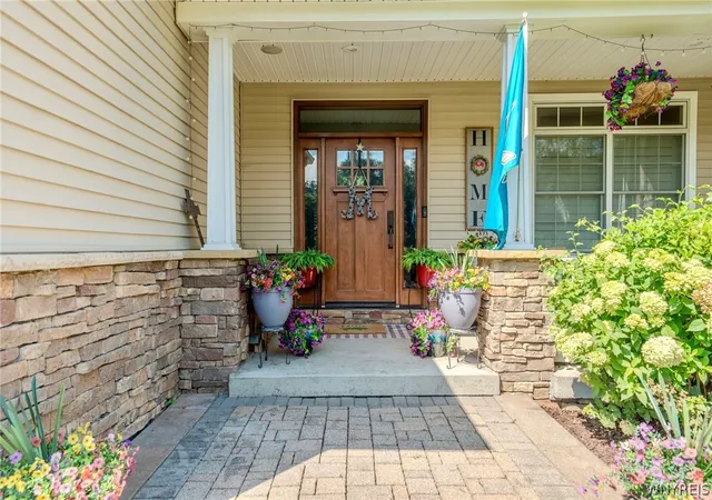 Photo 4 of Single family home for sale at 6799 Gowanda State Rd, Hamburg, NY 14075 | MLS# B1710734 | Listing updated on 2026-09-03