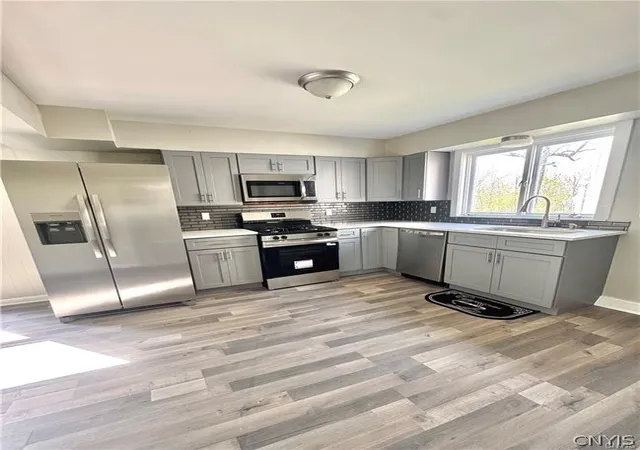 Photo 3 of Single family home for sale at 131 Scio St, Watertown City, NY 13601 | MLS# S1710903 | Listing updated on 2026-08-29