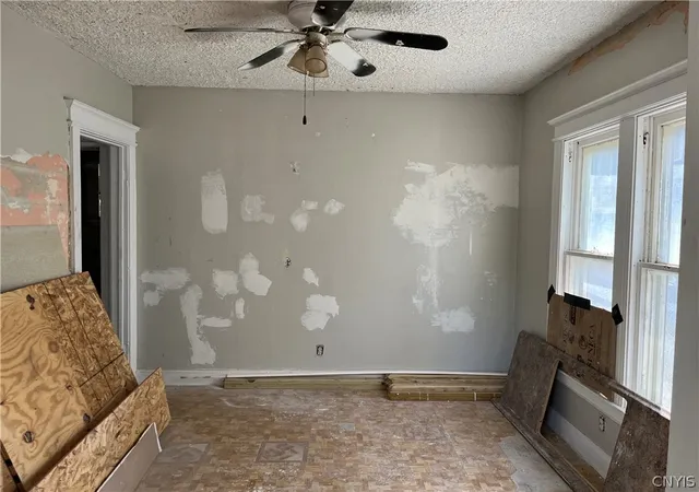 Photo 4 of Single family home for sale at 210 E Colvin St, Syracuse, NY 13205 | MLS# S1710756 | Listing updated on 2026-09-02