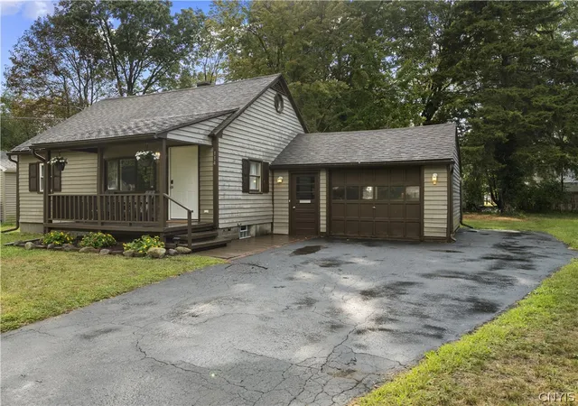 Photo 3 of Sale Pending at 114 Maple Manor Dr, Clay, NY 13212 | MLS# S1706345 | Listing updated on 2026-09-02