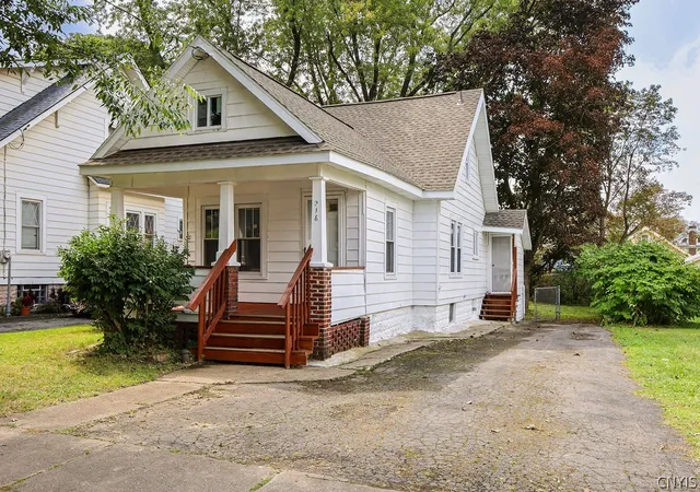 Photo 1 of Sale Pending at 216 S Midler Ave, Syracuse, NY 13206 | MLS# S1710922 | Listing updated on 2026-09-09