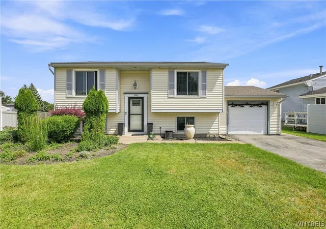 Photo 1 of Single family home for sale at 4209 Polly Ln, Hamburg, NY 14075 | MLS# B1710704 | Listing updated on 2026-09-03