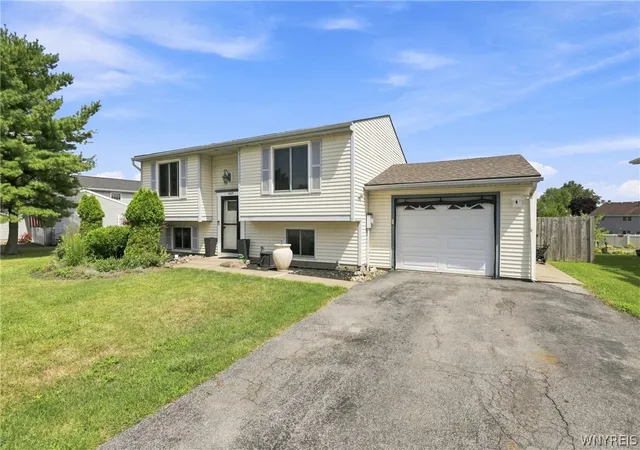 Photo 2 of Single family home for sale at 4209 Polly Ln, Hamburg, NY 14075 | MLS# B1710704 | Listing updated on 2026-09-03