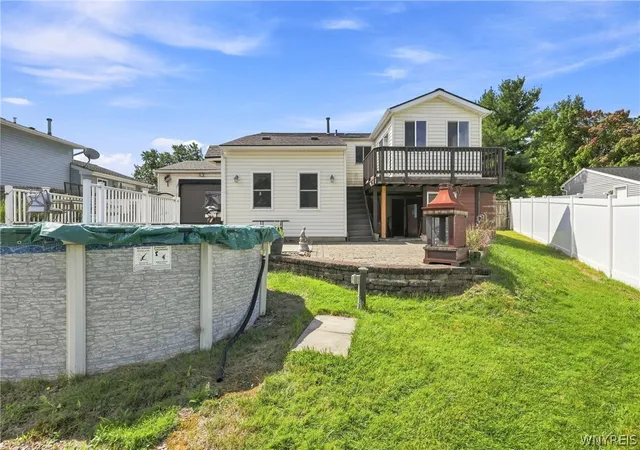Photo 3 of Single family home for sale at 4209 Polly Ln, Hamburg, NY 14075 | MLS# B1710704 | Listing updated on 2026-09-03