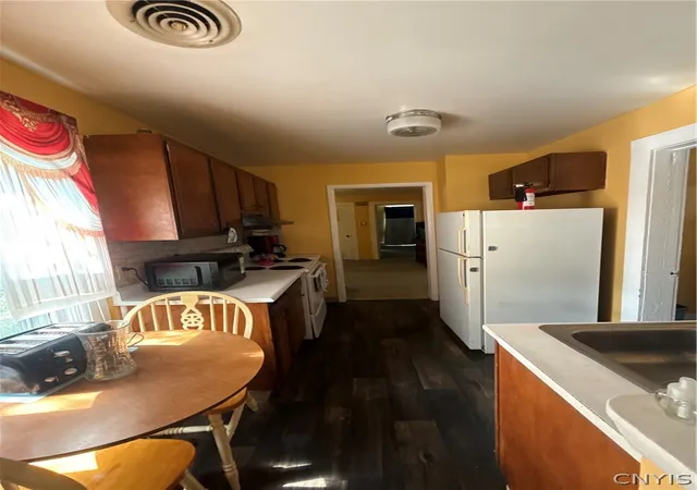Photo 3 of Multi family home for sale at 512 W Thomas St, Rome, NY 13440 | MLS# S1710508 | Listing updated on 2026-08-30