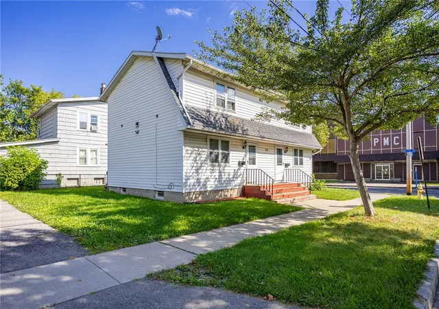 Photo 2 of Sale Pending at 176 Villa St, Rochester, NY 14606 | MLS# R1710507 | Listing updated on 2026-09-04