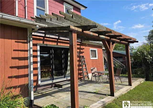 Photo 4 of Single family home for sale at 15 Bird St, Westfield, NY 14787 | MLS# R1706765 | Listing updated on 2026-08-30