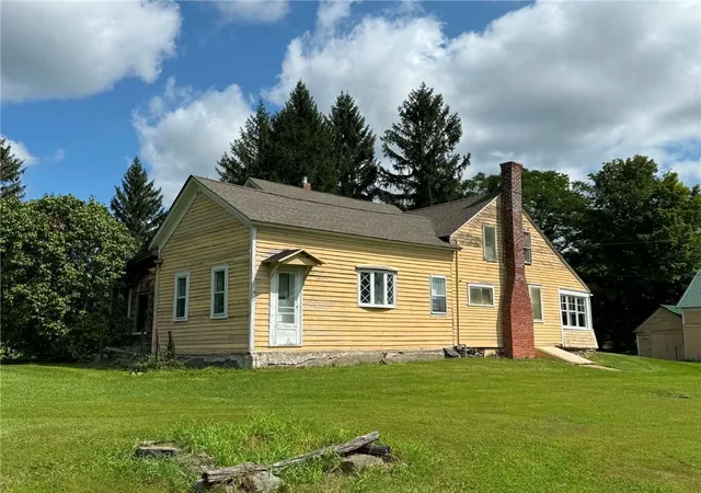 Photo 3 of Single family home for sale at 605 Ferris Hill Rd, Roxbury, NY 12474 | MLS# R1710964 | Listing updated on 2026-09-14