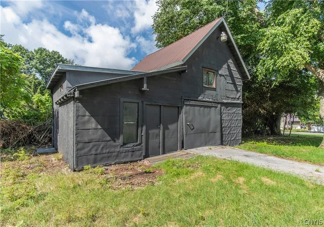 Photo 2 of Single family home for sale at 38096 Rt 12e, Clayton, NY 13624 | MLS# S1710929 | Listing updated on 2026-09-03