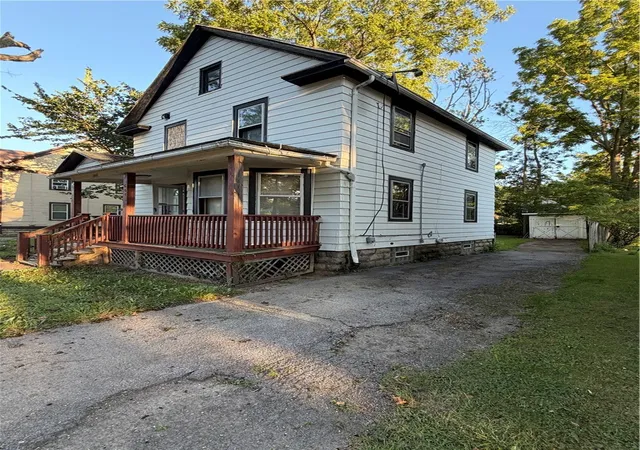 Photo 2 of Single family home for sale at 607 Sawyer St, Rochester, NY 14619 | MLS# R1711065 | Listing updated on 2026-09-04