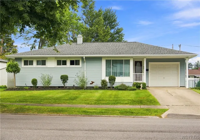 Photo 2 of Sale Pending at 872 Woodstock Ave, Tonawanda, NY 14150 | MLS# B1710998 | Listing updated on 2026-09-10