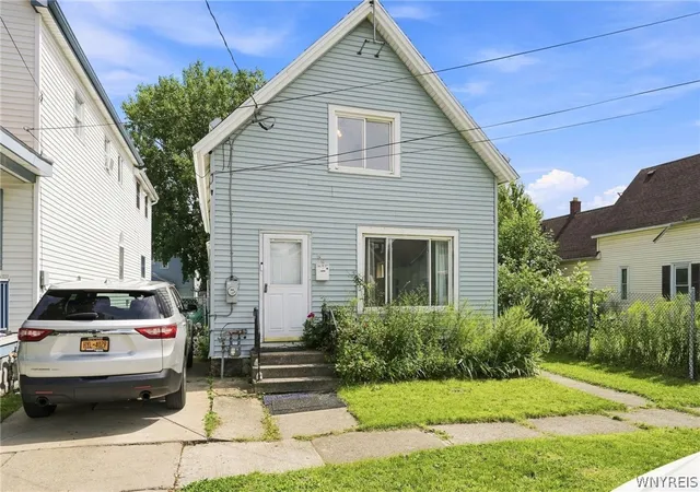 Photo 2 of Single family home for sale at 89 Jones St, Buffalo, NY 14206 | MLS# B1709206 | Listing updated on 2026-09-11