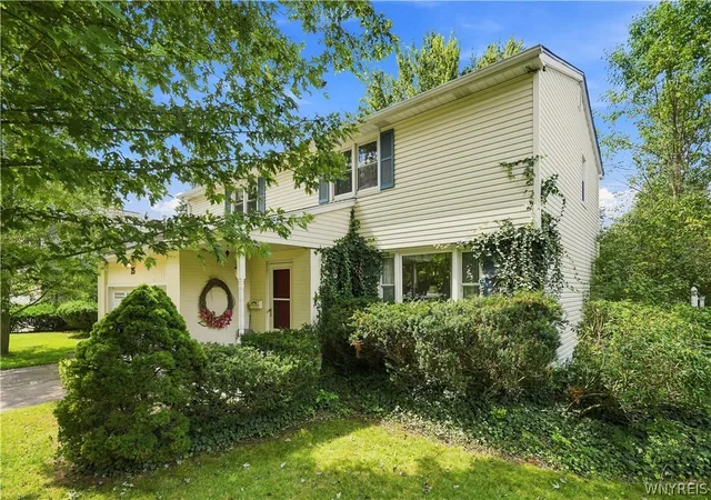 Photo 3 of Single family home for sale at 25 Jeffrey Dr, Buffalo, NY 14228 | MLS# B1710269 | Listing updated on 2026-09-11