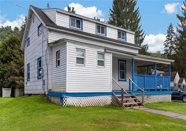 Photo 3 of Single family home for sale at 54 River St, Stamford, NY 12167 | MLS# R1710001 | Listing updated on 2026-08-31