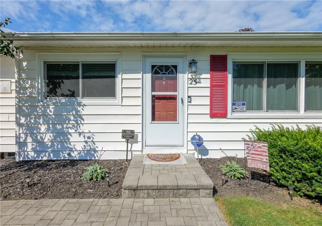 Photo 3 of Sale Pending at 25 Dorington Rd, Irondequoit, NY 14609 | MLS# R1711052 | Listing updated on 2026-09-10