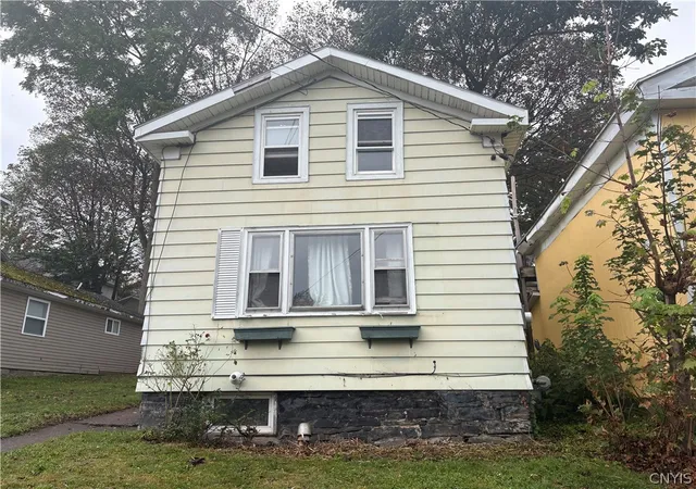 Photo 1 of Single family home for sale at 242 E 9th Street, Oswego, NY 13126 | MLS# S1711025 | Listing updated on 2026-09-11