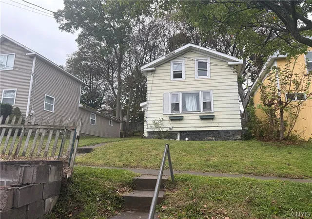 Photo 3 of Single family home for sale at 242 E 9th Street, Oswego, NY 13126 | MLS# S1711025 | Listing updated on 2026-09-11
