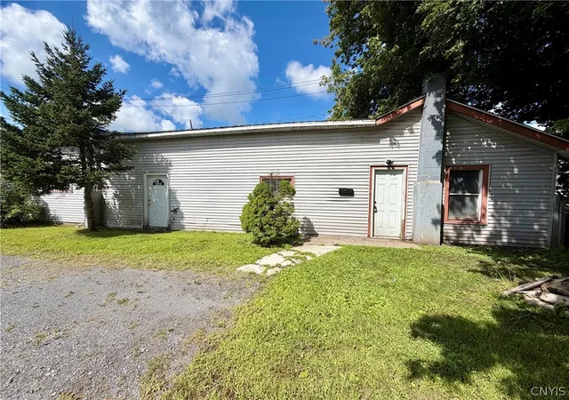 Photo 2 of Single family home for sale at 340 Vanduzee St, Watertown, NY 13601 | MLS# S1710384 | Listing updated on 2026-08-31
