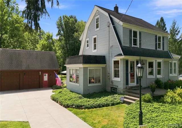 Photo 2 of Sale Pending at 6291 Armor Duells Rd, Orchard Park, NY 14127 | MLS# B1710558 | Listing updated on 2026-09-15