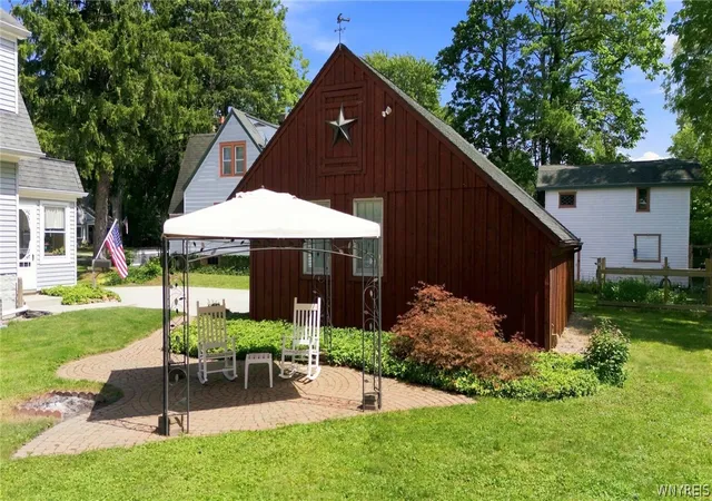 Photo 3 of Sale Pending at 6291 Armor Duells Rd, Orchard Park, NY 14127 | MLS# B1710558 | Listing updated on 2026-09-15