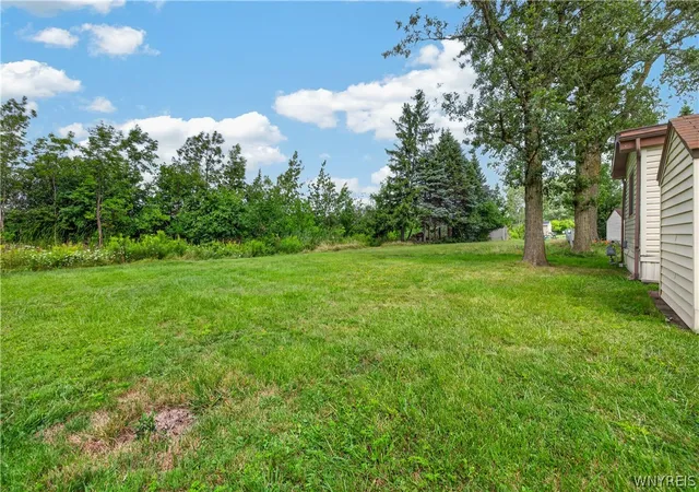 Photo 4 of Manufactured home for sale at 59 Annamarie, Buffalo, NY 14225 | MLS# B1710538 | Listing updated on 2026-09-09