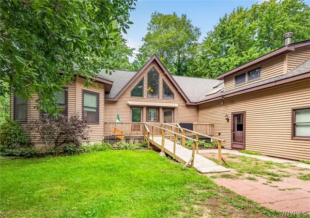 Photo 3 of Single family home for sale at 1640 Carmen Rd, Barker, NY 14012 | MLS# B1701927 | Listing updated on 2026-08-31