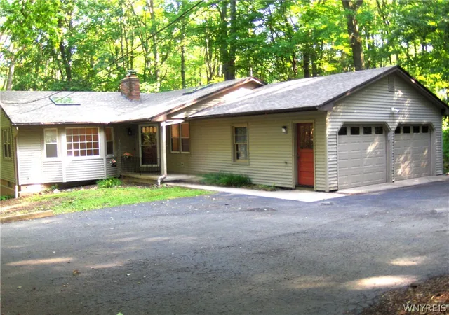 Photo 1 of Sale Pending at 205 Van Voorhis Ave, Rochester, NY 14617 | MLS# B1711124 | Listing updated on 2026-09-01