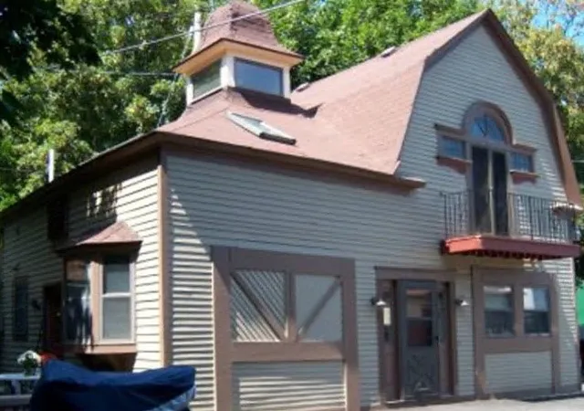 Photo 3 of Sale Pending at 221 S Goodman St, Rochester, NY 14607 | MLS# R1711149 | Listing updated on 2026-09-08