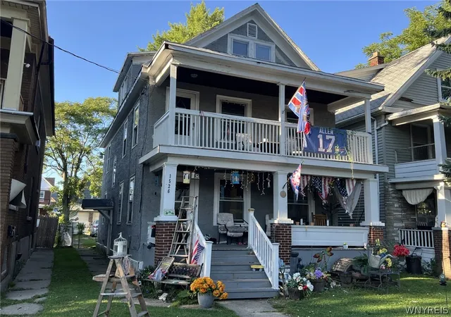 Listing Photo 5 - Condo for sale in building located at 915 Fry Ave, Niagara Falls, NY 14301