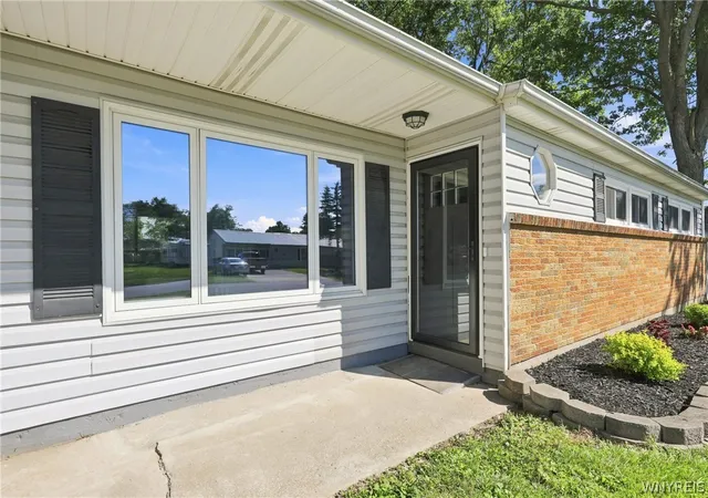 Photo 4 of Sale Pending at 15 Alys Dr E, Depew, NY 14043 | MLS# B1710974 | Listing updated on 2026-09-08