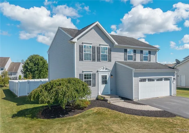 Photo 1 of Single family home for sale at 8710 Pizzuto Dr, Cicero, NY 13039 | MLS# S1709809 | Listing updated on 2026-08-31