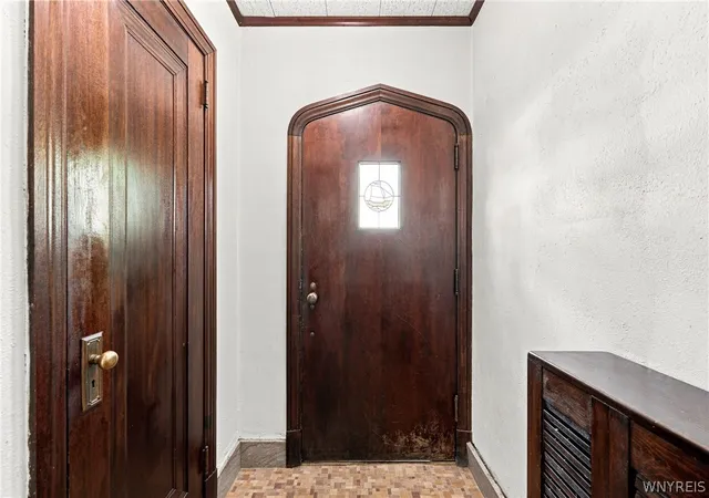 Photo 4 of Sale Pending at 65 Danbury Ln, Buffalo, NY 14217 | MLS# B1711191 | Listing updated on 2026-09-13