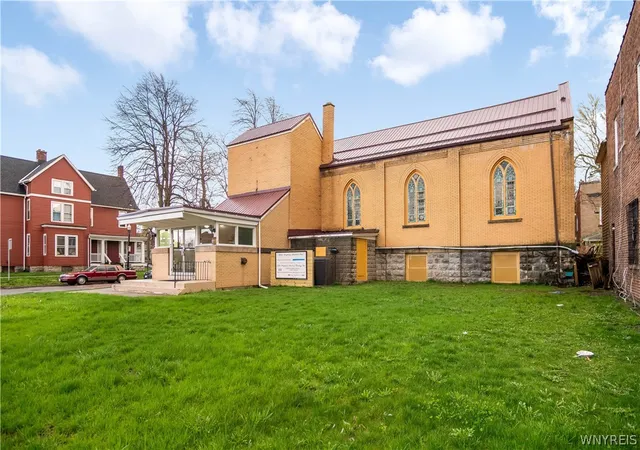 Photo 2 of Single family home for sale at 3189 Main St, Buffalo, NY 14214 | MLS# B1711022 | Listing updated on 2026-08-31