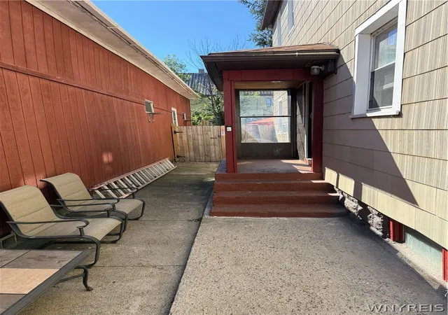 Photo 4 of Multi family home for sale at 189 Center St, Buffalo, NY 14218 | MLS# B1710940 | Listing updated on 2026-09-12