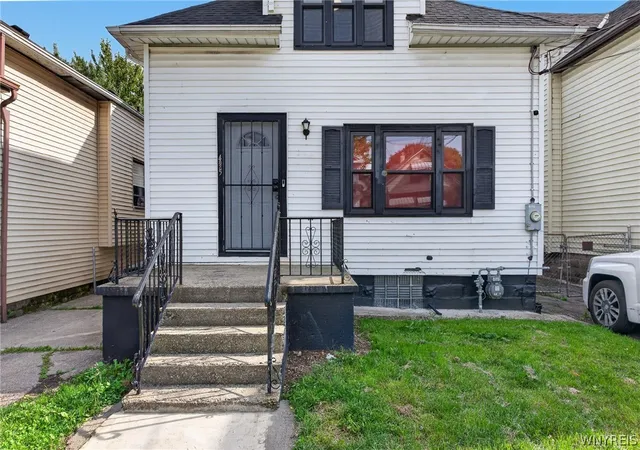 Photo 3 of Single family home for sale at 455 Lisbon Ave, Buffalo, NY 14215 | MLS# B1710992 | Listing updated on 2026-09-13