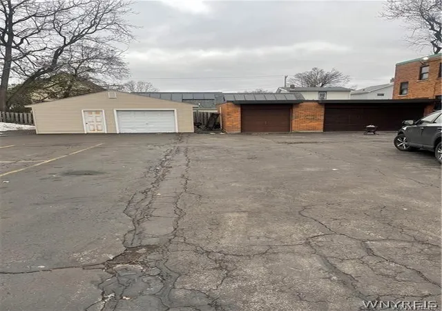 Photo 3 of Single family home for sale at 36 Flohr Ave, Buffalo, NY 14224 | MLS# B1710812 | Listing updated on 2026-08-31