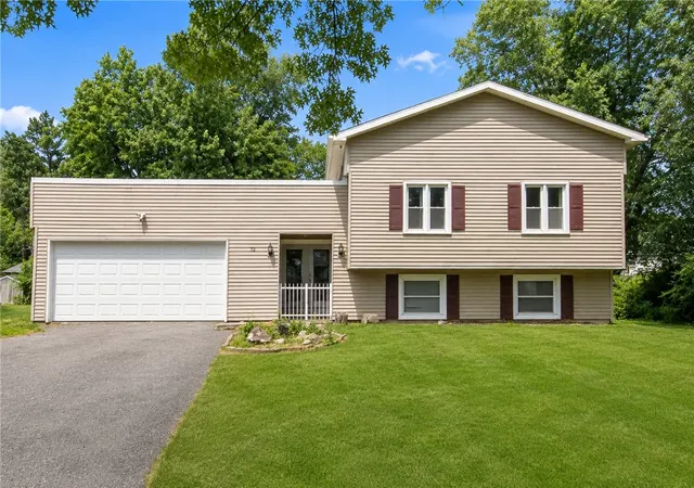 Photo 2 of Single family home for sale at 72 Cherry Crk Ln, Rochester, NY 14626 | MLS# R1710981 | Listing updated on 2026-09-08