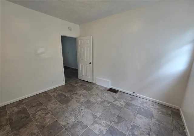 Photo 3 of Sale Pending at 142 Delamaine Dr, Rochester, NY 14621 | MLS# R1711213 | Listing updated on 2026-09-10