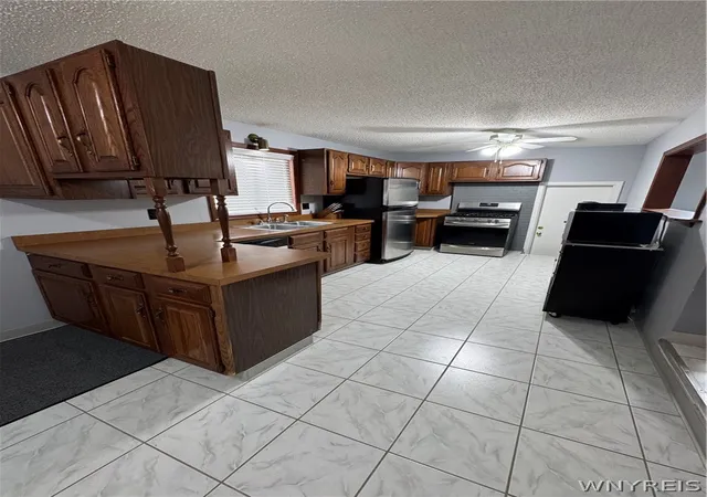 Photo 4 of Sale Pending at 100 Woodcrest Dr, West Seneca, NY 14220 | MLS# B1711158 | Listing updated on 2026-09-11