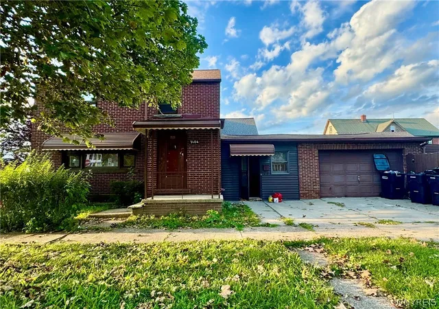 Photo 1 of Single family home for sale at 2104 Walnut Ave, Niagara Falls, NY 14301 | MLS# B1711275 | Listing updated on 2026-09-04