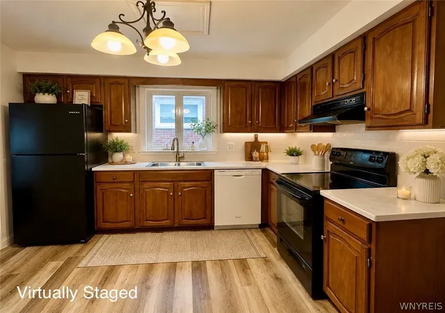 Photo 4 of Single family home for sale at 2104 Walnut Ave, Niagara Falls, NY 14301 | MLS# B1711275 | Listing updated on 2026-09-04