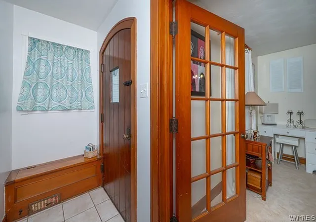 Photo 4 of Single family home for sale at 1275 Wyoming Ave, Niagara Falls, NY 14305 | MLS# B1711087 | Listing updated on 2026-09-12