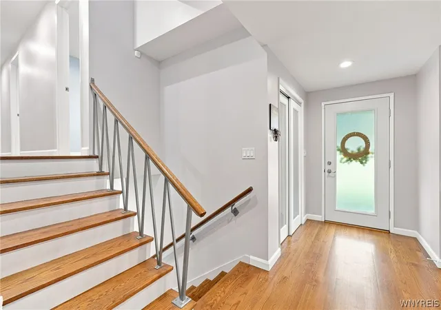 Photo 4 of Sale Pending at 4690 Boncrest Dr W, Buffalo, NY 14221 | MLS# B1711186 | Listing updated on 2026-09-16